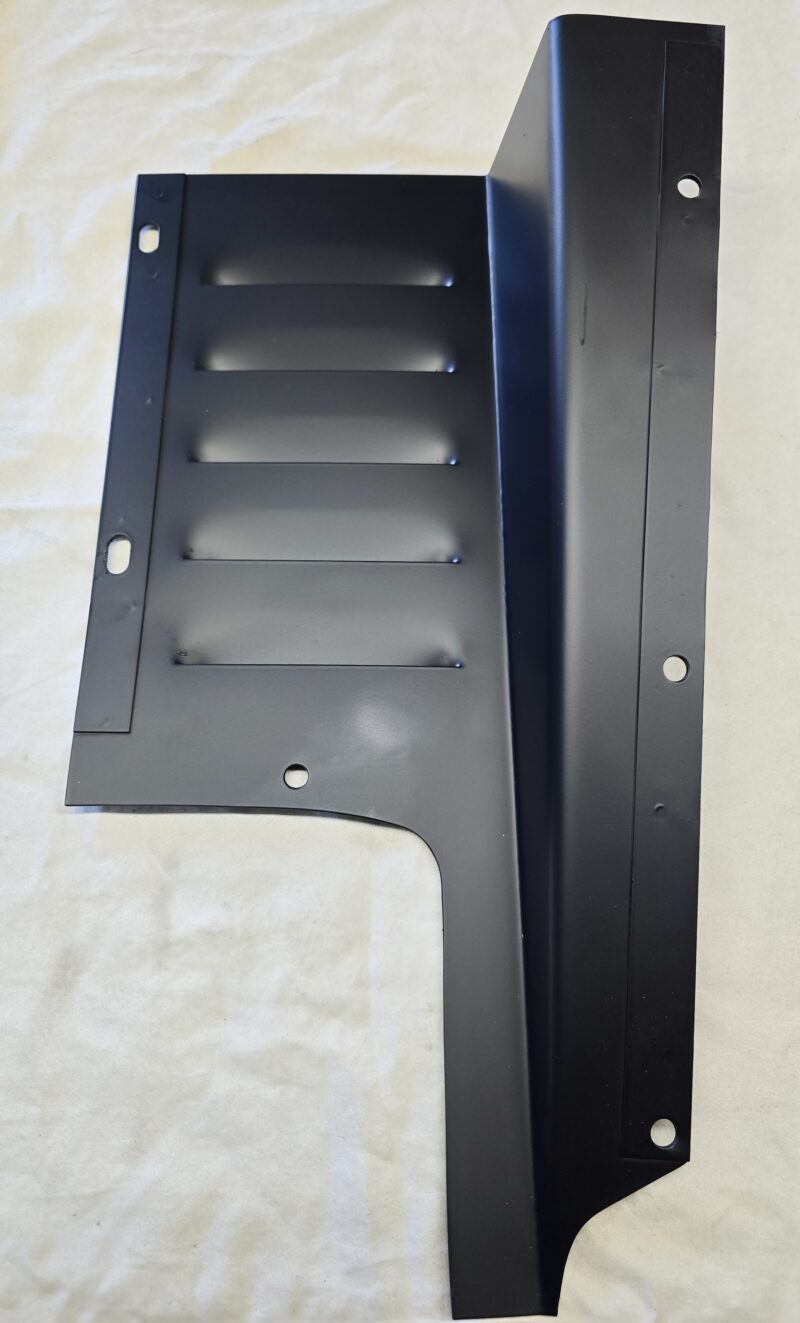 DV-32 Right Rear Engine Pan